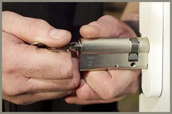 East Side IL Locksmith Store East Side, IL 773-245-1314